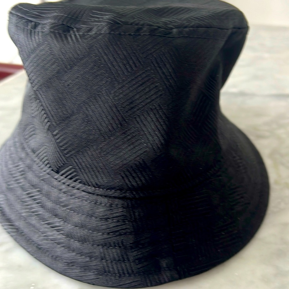 Never worn!Bottega Veneta hat
